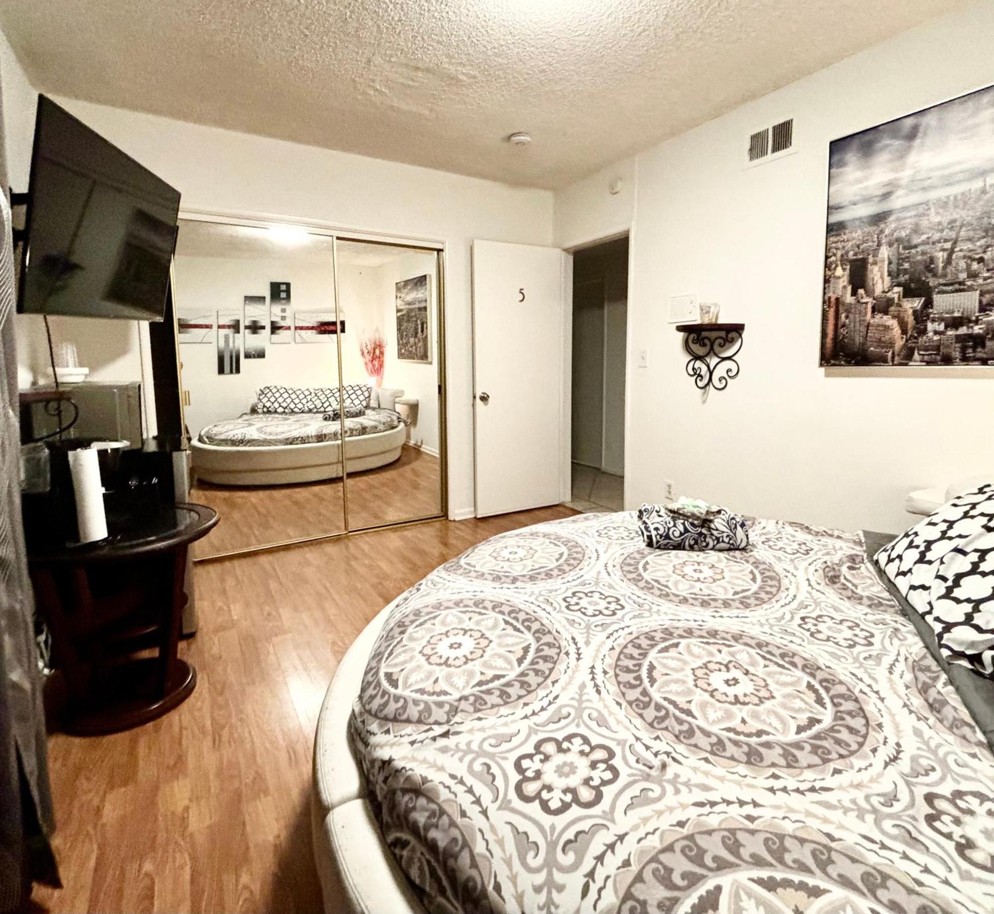 The Hathaway Suites Los Angeles Eksteriør billede